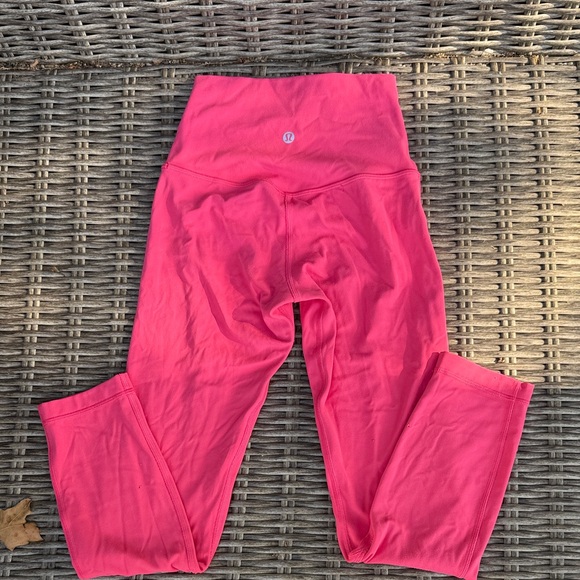 Lululemon Athletica Pink Leggings Size 2 - 23 inch length - Picture 3 of 3